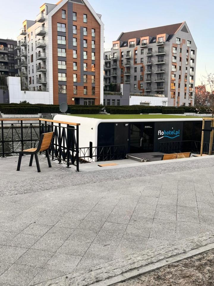 Dom Na Wodzie - Flohotel Gdansk Luaran gambar